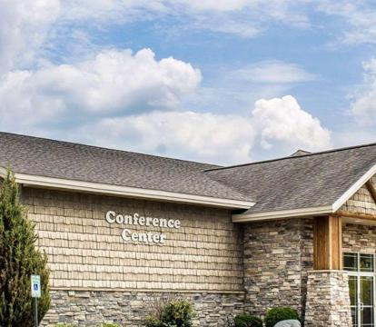 Photo of Rodeway Inn & Suites Tomahawk