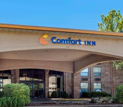 Photo of Comfort Inn at Thousand Hills