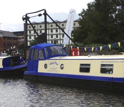 Photo of Houseboat Hotels