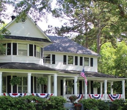 Photo of Huffman House Bed & Breakfast