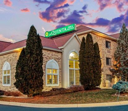 Best hotels with Spa and Wellness Center in Delafield (Wisconsin)