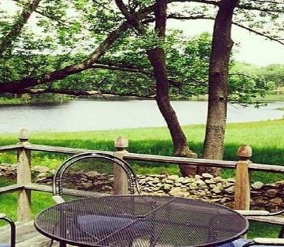 Escape to Romance: Unwind at Our Handpicked Selection of Romantic Hotels in Pomfret (Connecticut)