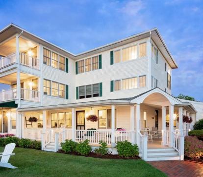 Escape to Romance: Unwind at Our Handpicked Selection of Romantic Hotels in Niantic (Connecticut)