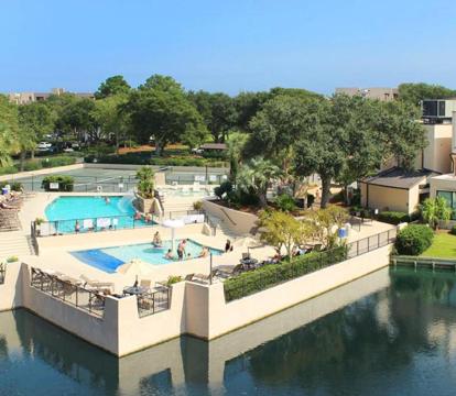 Photo of Island Club 1