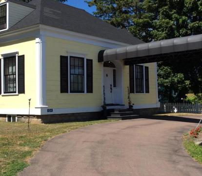 Photo of Jardine's Inn