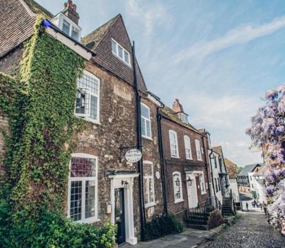 Photo of Jeakes House