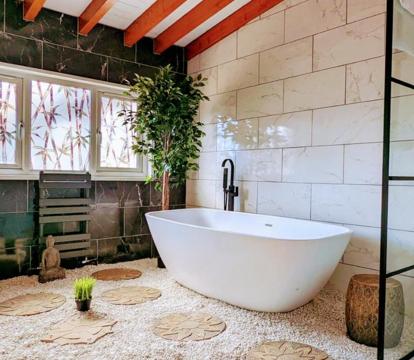 Photo of Kaoglen Zen-Feature Bath-Dunkeld-Route 500