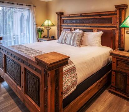 Photo of Lantern Light Inn - Romantic Getaway