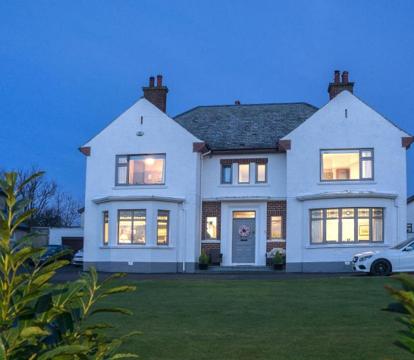 Photo of Larkhill House