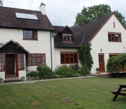 Photo of Larkrise Cottage Bed And Breakfast