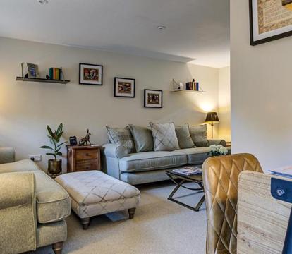 Photo of Luxury Old Sorting Office in Cotswold town centre