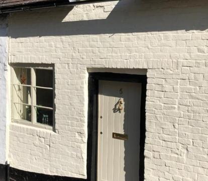 Photo of Little Gem on Bridgnorth's Cartway. River Views