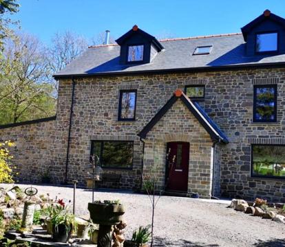 Adults Only Hotels in Abercraf (Powys)