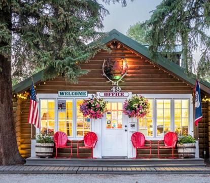 Photo of Log Cabin Motel