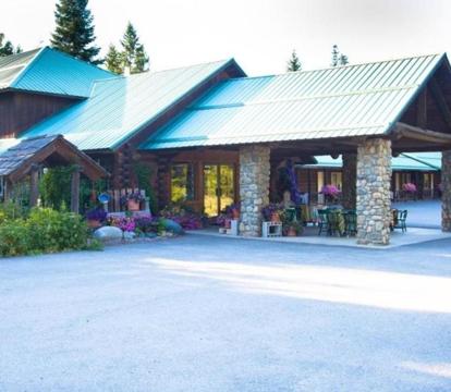 Escape to Romance: Unwind at Our Handpicked Selection of Romantic Hotels in Bonners Ferry (Idaho)