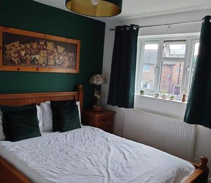 Photo of Lovely Rooms in a Quiet Place of Woking