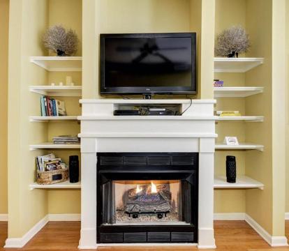 Photo of Lux Townhouse, Walk to All, Sleeps 8