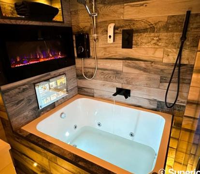 Adults Only Hotels in Bradford (West Yorkshire)