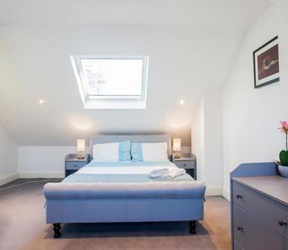 The most romantic hotels and getaways in Surbiton (Greater London)