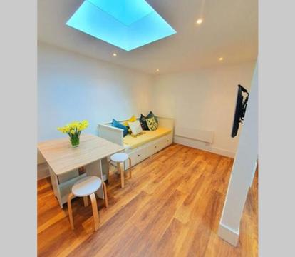 Photo of Cosy detached studio- walking distance to CWOA!