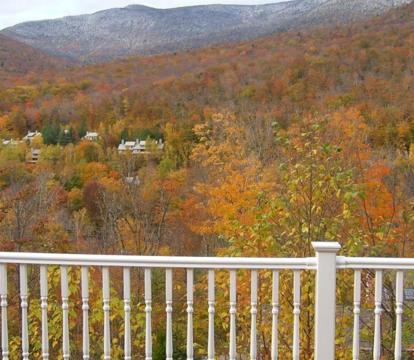 Escape to Romance: Unwind at Our Handpicked Selection of Romantic Hotels in Lincoln (New Hampshire)