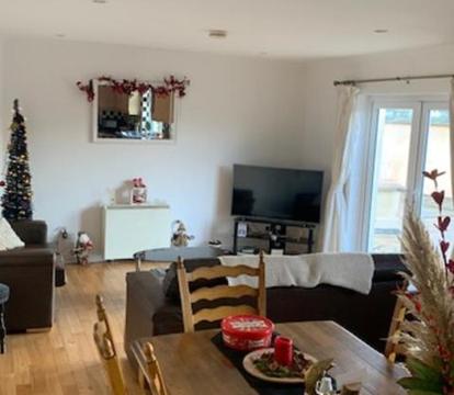 Photo of Luxury Apartment in Town Centre BT74 6HR