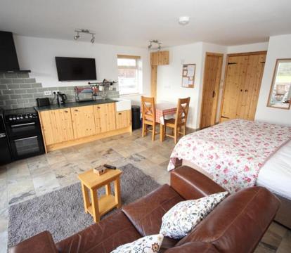 Photo of Lynton Lodge Studios