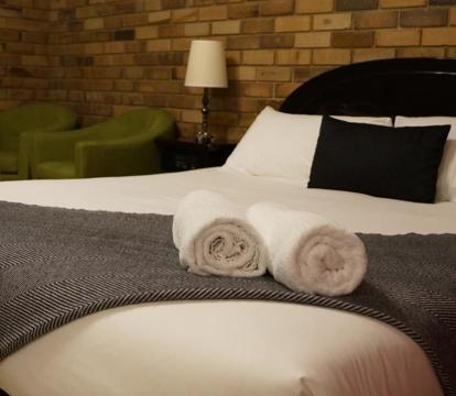 Photo of Magdala Motor Lodge & Lakeside Restaurant