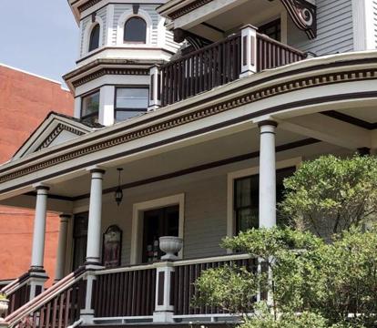 Photo of Mahogany Manor Bed & Breakfast