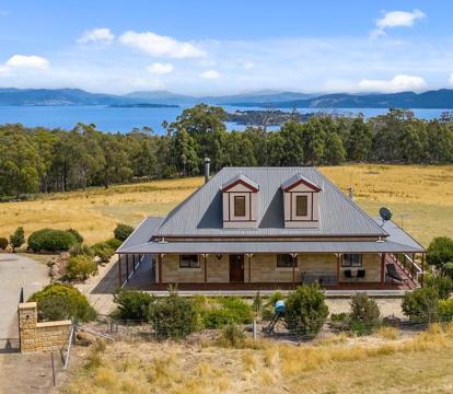 Photo of Manfield Country Bruny Island