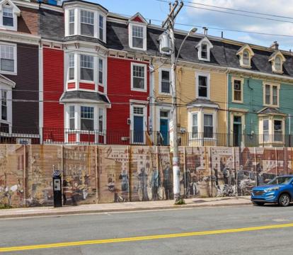 Photo of McKay Manor on Duckworth