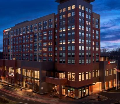 Escape to Romance: Unwind at Our Handpicked Selection of Romantic Hotels in Owings Mills (Maryland)