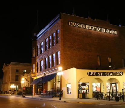 Photo of Martin & Mason Hotel