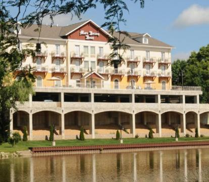 Escape to Romance: Unwind at Our Handpicked Selection of Romantic Hotels in Frankenmuth (Michigan)