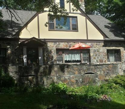 Photo of Maurrocks - A Pocono Mountains B&B