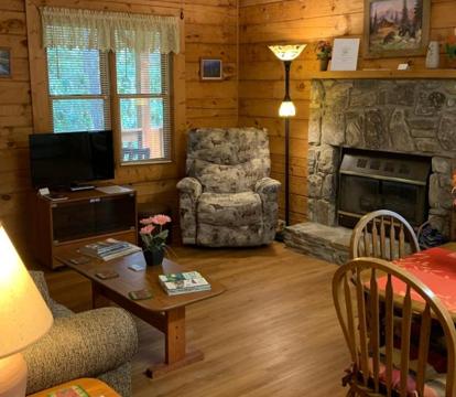 Escape to Romance: Unwind at Our Handpicked Selection of Romantic Hotels in Maggie Valley (North Carolina)
