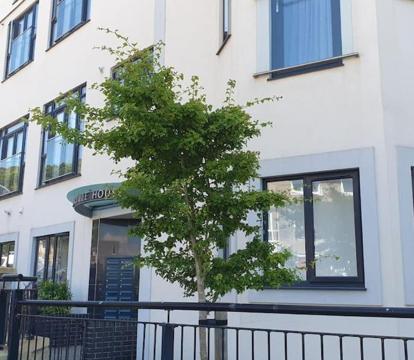 Photo of Modern Apartment with Stunning Sea View
