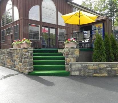Photo of Mohican Resort Motel, Conveniently located to all Adirondack attractions