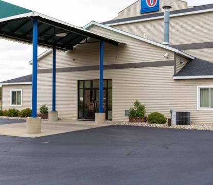 Photo of Motel 6-Baraboo, WI - Lake Delton
