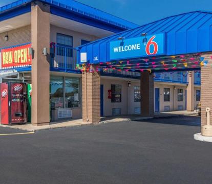 Best Adults-Only hotels in Madisonville (Kentucky)