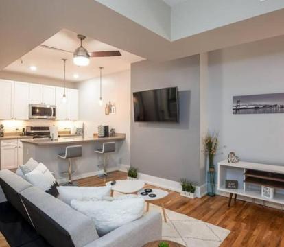 Photo of **NEW RADiant Stay in the Thrust of OTR* w/Parking