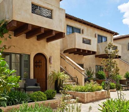 Photo of North Block Hotel