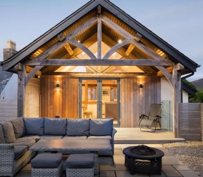 Photo of Welsh Dreaming Luxury Oak Framed House with Wood Fire Hot Tub