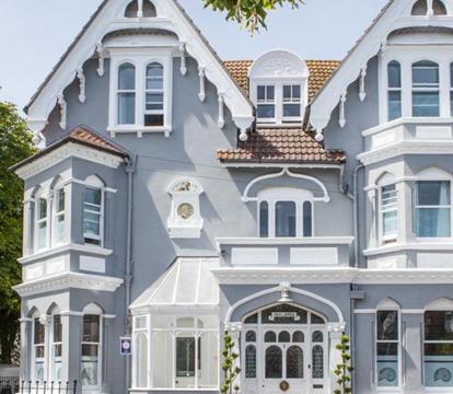 Photo of Oaklands Guest House