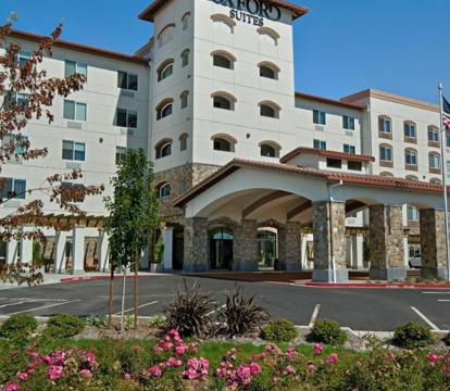 Best hotels with Spa and Wellness Center in Rohnert Park (California)