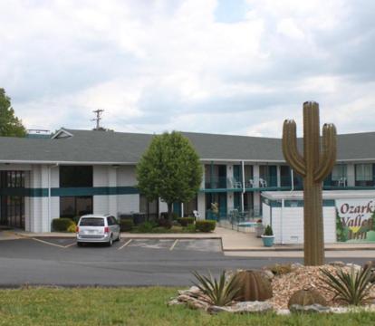 Photo of Ozark Valley Inn