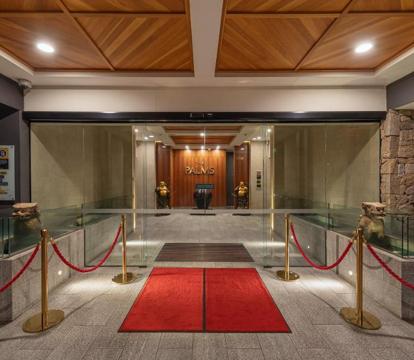 Photo of Palms Hotel