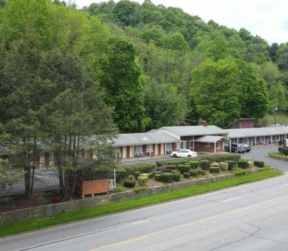 Best hotels with Hot Tub in room in Waynesville (North Carolina)