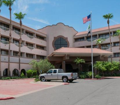 Photo of GreenTree Hotel Phoenix West