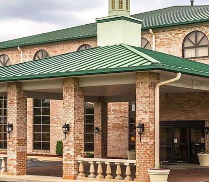 Best hotels with Hot Tub in room in Springdale (Ohio)